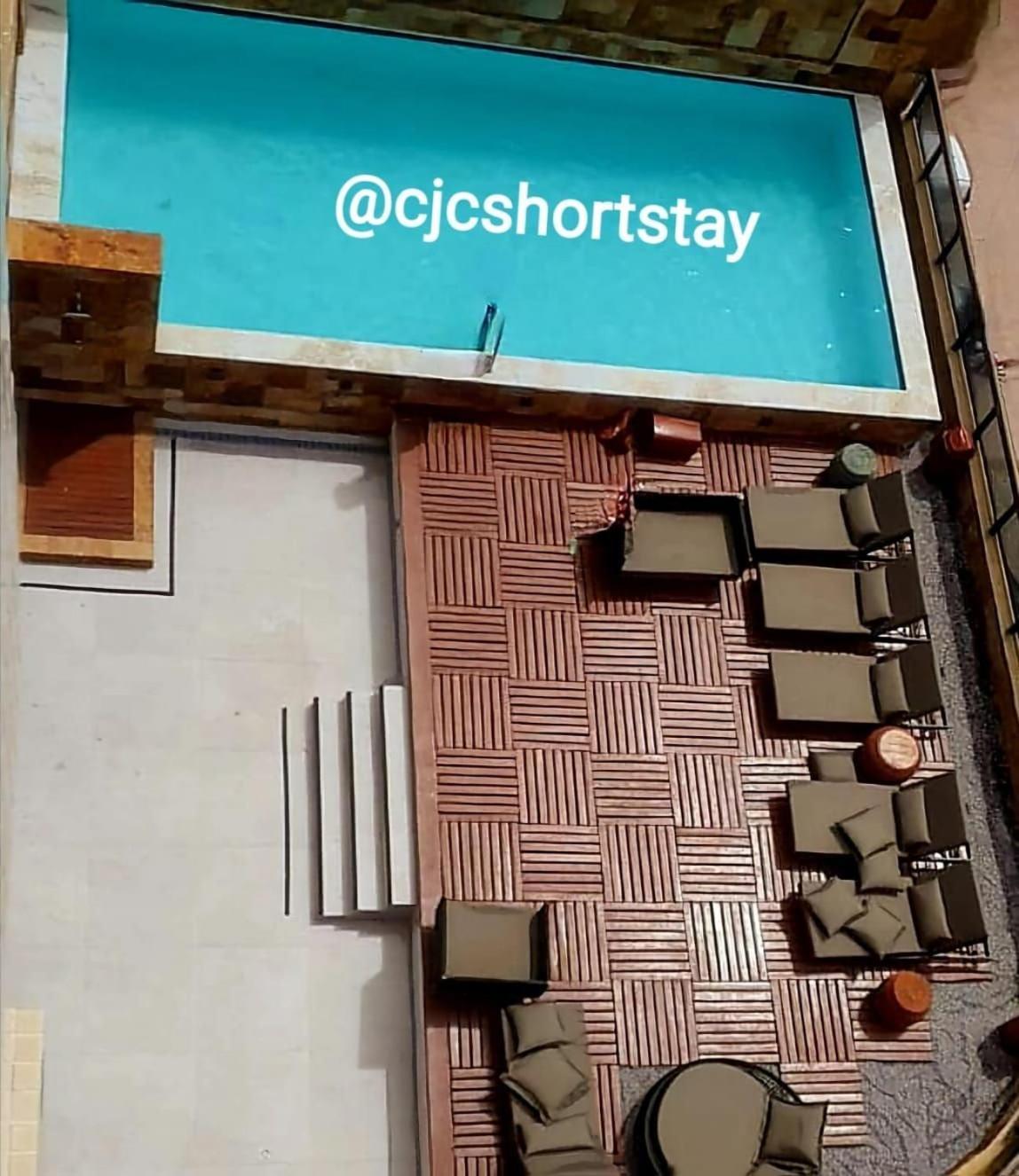 Cjc Short Stay Natal Bagian luar foto
